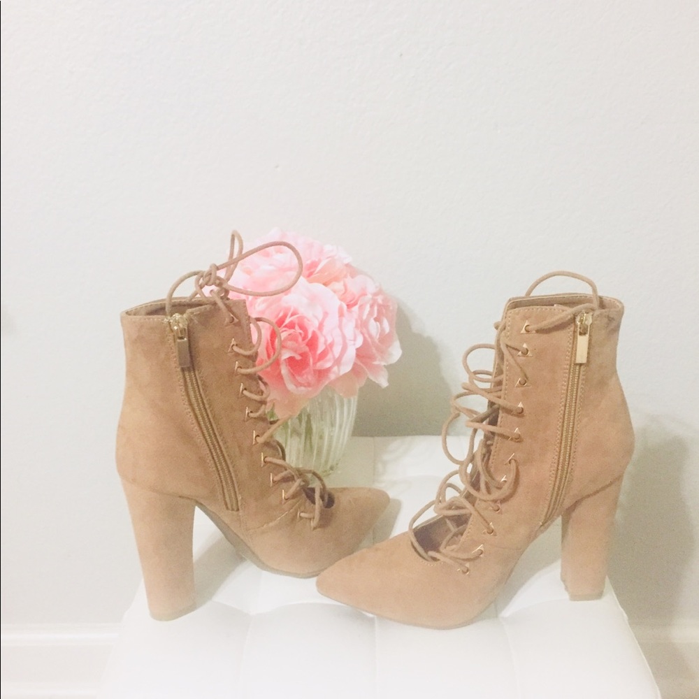 💥New Sassy Bamboo Camel Block Heels With Corset